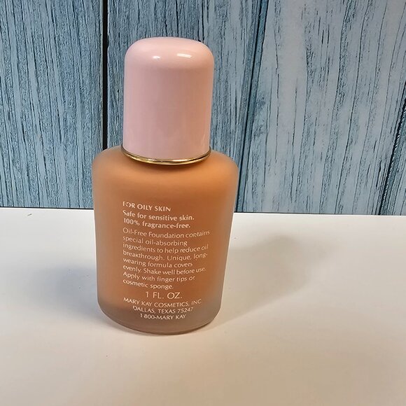 Mary Kay - Oil-Free Foundation Light Beige #3858 -‎ NIB Old Stock - Picture 3 of 7